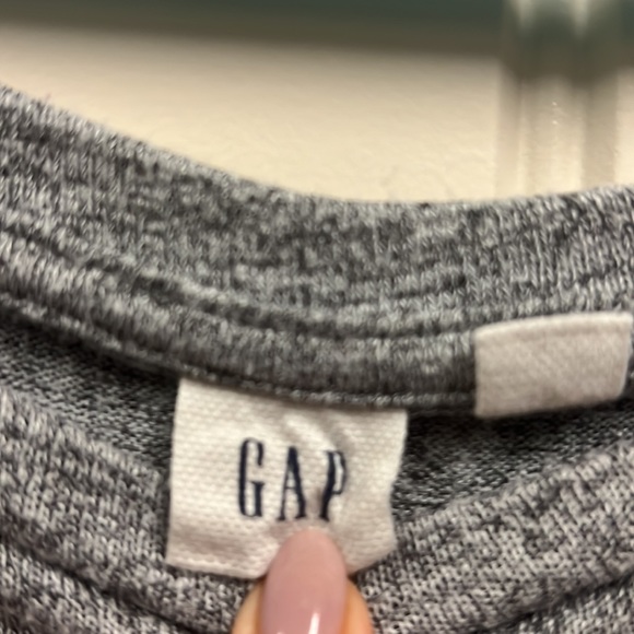 Gap Top - Picture 5 of 5